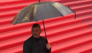Cannes: "Chantons sous la pluie" sur le tapis rouge