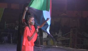 Les Soudanais manifestent de nuit devant le QG de l'armée