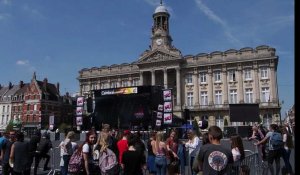 Mise en place du NRJ Music Tour à Cambrai.