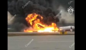 Russie: 41 morts après l'atterrissage d'urgence d'un avion à Moscou