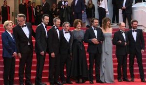 Cannes: l'équipe du film "La Belle Epoque" monte les marches