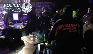 Les fêtards défient le Covid-19 et la police à Madrid