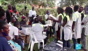 Présidentielle en Ouganda: le décompte a commencé, Bobi Wine affirme avoir gagné
