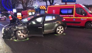 Accident entre un fourgon de pompiers et une voiture à Bruay-La-Buissière