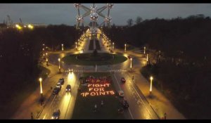 L'Atomium illuminé par une message pour limiter le réchauffement climatique