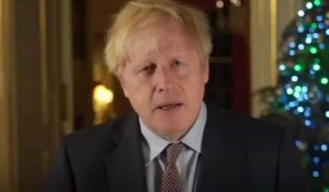 Johnson brandit l'accord post-Brexit comme "cadeau" de Noël aux Britanniques