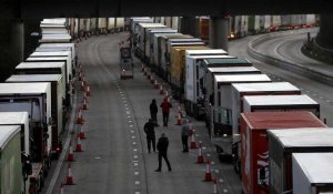 Retour des camions de Douvres : la situation résorbée samedi, prévoit le port de Calais