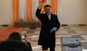 Présidentielle au Kirghizstan: le grand favori Sadyr Japarov vote