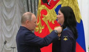 Pour le 8 mars, Poutine célèbre les femmes au service de la Russie