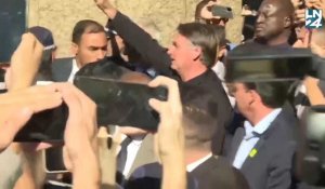 Bolsonaro accueilli par ses partisans au Brésil