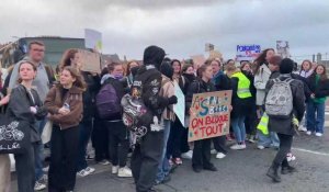 Calais : filtrage et blocage au lycée Berthelot contre la réforme des retraites