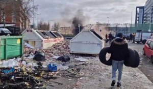 Des pêcheurs en colère bloquent le port du Havre