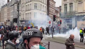 Lille : la manif arrive place de la République