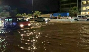 Pluies diluviennes et rues inondées en Irak