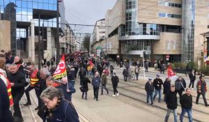 VIDEO. Réforme des retraites : le cortège arrive place des Jacobins après 1h30 de marche