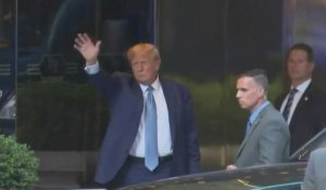 Trump retourne à Trump Tower après avoir été entendu dans une affaire civile