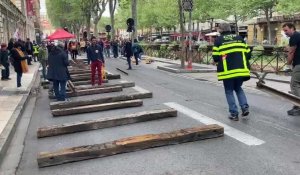 Action syndicale à Perpignan contre la réforme des retraites : des rails devant la préfecture