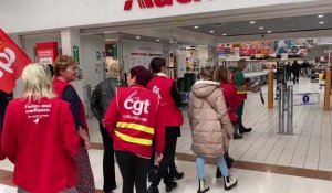 Boulogne : des salariés d’Auchan manifestent dans le magasin