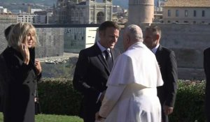 Macron accueille le pape François au Palais du Pharo à Marseille