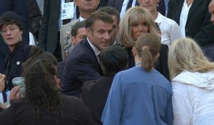 Emmanuel Macron arrive à la messe géante célebrer par le pape François