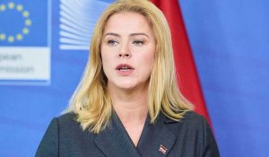 "Nous devons accueillir l'Ukraine au sein de l'OTAN", assure la Première ministre lettone