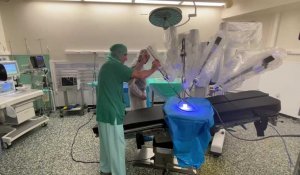 Un nouveau robot chirurgical a été  présenté au centre hospitalier de Lens