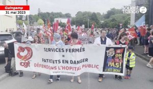 La manifestation contre la fermeture de la maternité de Guingamp a commencé 