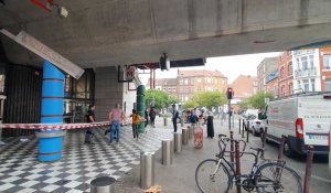 Violences Urbaines dans le quartier de Lille Moulin , le métro est fermé.