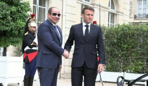 Macron reçoit son homologue égyptien Al-Sissi à l'Elysée