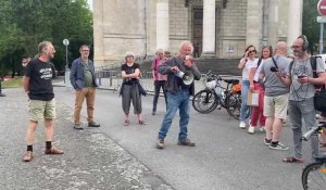 Arras : une manifestation contre la dissolution du groupe Les Soulèvements de la terre