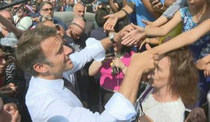 A Marseille, Macron s'offre un bain de foule à la cité Benza