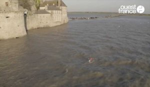 VIDÉO. Ce Breton a réussi un pari fou : faire le tour du Mont-Saint-Michel à la nage 
