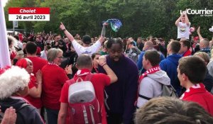 VIDÉO. Fiba Europe Cup : le capitaine de Cholet Basket Boris Dallo accueilli par ses supporters 
