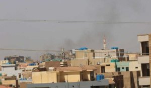 Soudan: panaches de fumée dans le ciel de Khartoum