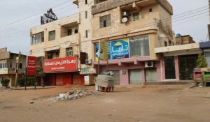 Khartoum: rues désertes et magasins fermés alors que tirs secouent la capitale soudanaise