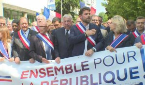 Agression du maire de L'Haÿ-les-Roses : marche de soutien à Vincent Jeanbrun