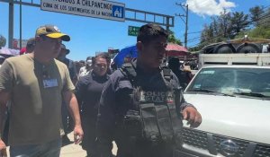 Mexique: libération de 13 policiers retenus par des manifestants partis à l'assaut d'une ville
