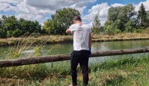 La pêche à l'aimant sur les bords du canal de Saint-Quentin