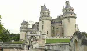 Pierrefonds : les vies de château