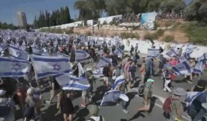 Les Israéliens dans la rue après le vote d'une clause de la réforme judiciaire