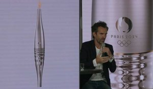 Paris 2024 dévoile le design de la torche des Jeux olympiques