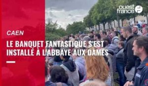 VIDEO. Chevaliers, ménestrels et cochons grillés : 10 000 personnes à Caen pour le Banquet Fantastique