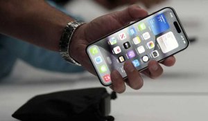 Apple intègre le port de chargement universel, l'iPhone 12 retiré du marché français