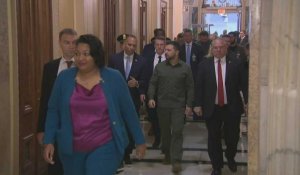 Zelensky arrive au Congrès américain, où une nouvelle aide à l'Ukraine est débattue