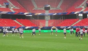 Football: l’équipe de France a l’entraînement à Valenciennes avant le match contre le Portugal en Ligue des Nations