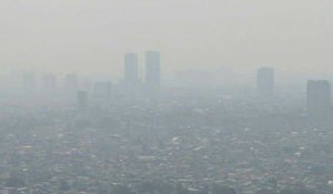 Des habitants de Jakarta à bout de souffle face à la pollution de l'air