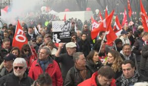 Retraites : départ de la manifestation parisienne des Invalides