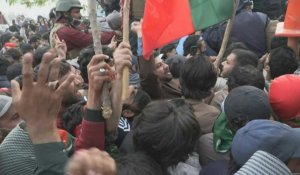 Pakistan: des partisans d'Imran Khan se rassemblent aux abords du tribunal (2)
