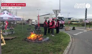 VIDEO. Réforme des retraites : à Sablé-sur-Sarthe, le rond point LDC bloqué ce vendredi 17 mars