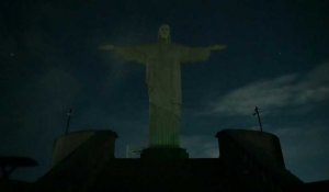 Brésil: le Christ Rédempteur éteint en soutien à Vinicius après des insultes racistes